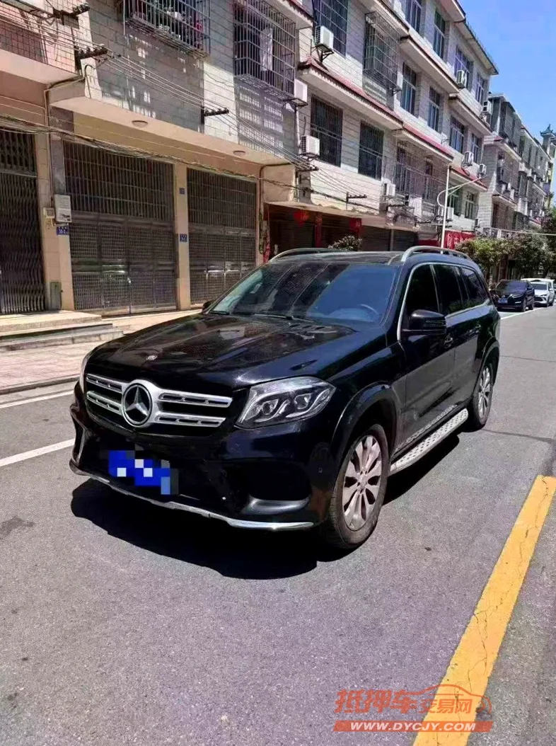 奔驰GLS 正面外观二