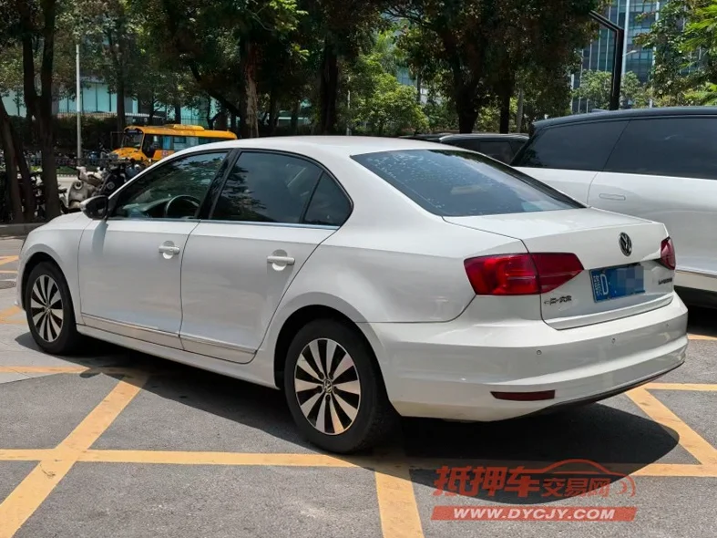 大众速腾 驾驶室