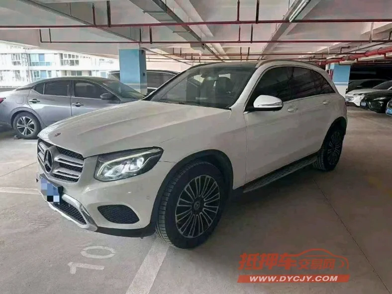 奔驰GLC 正面外观二
