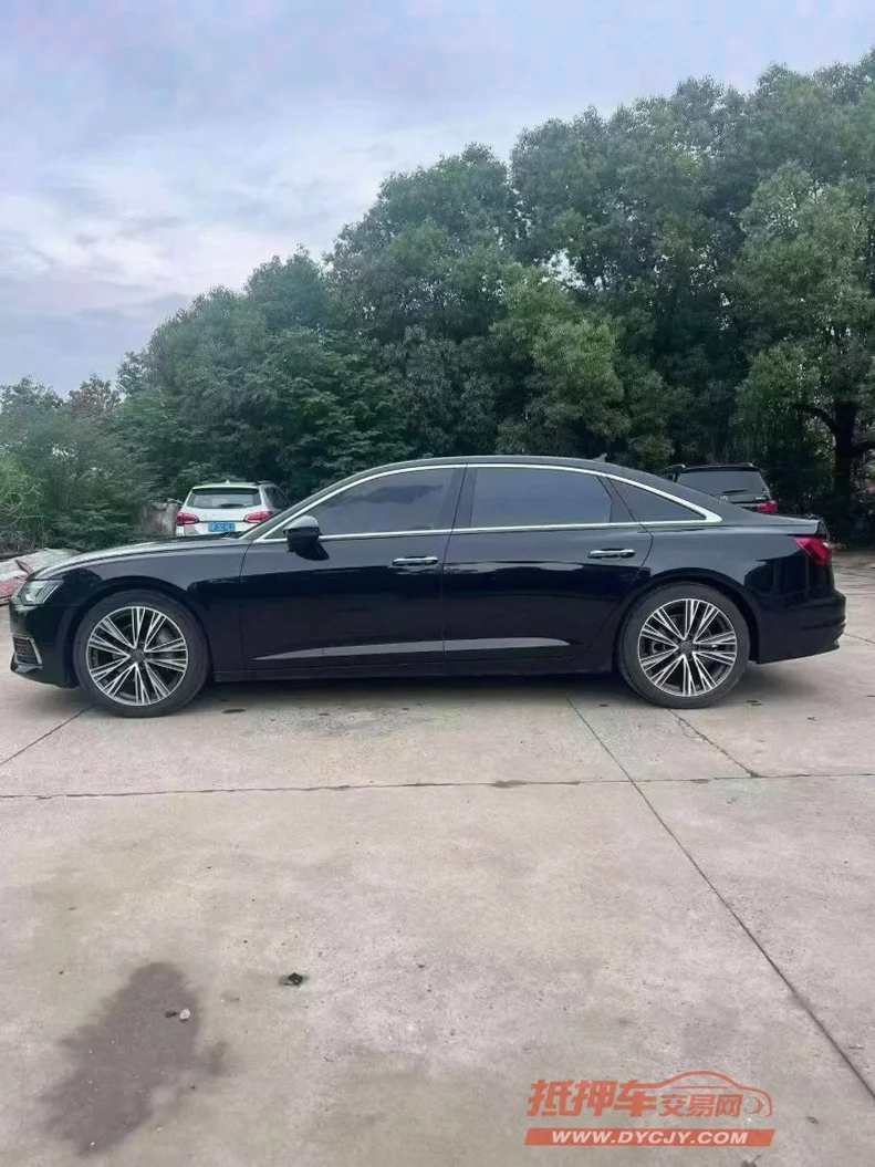 奥迪A6L 后面外观一