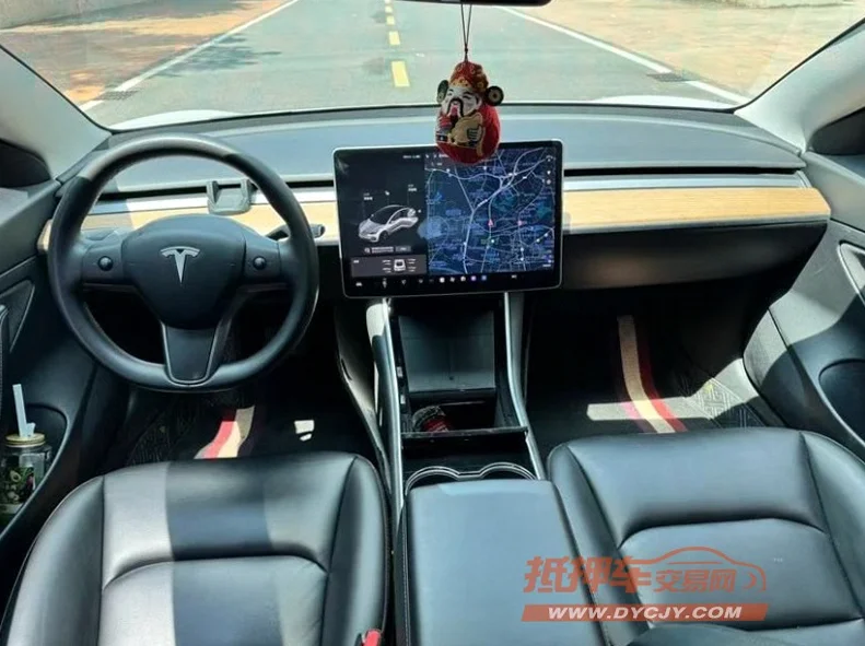 特斯拉MODEL 后面外观三