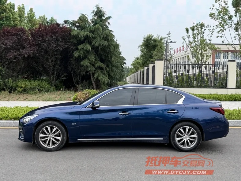 英菲尼迪Q50L 正面外观三