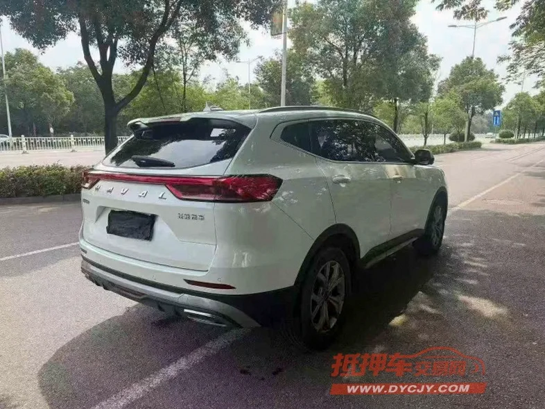 哈弗H6 驾驶室