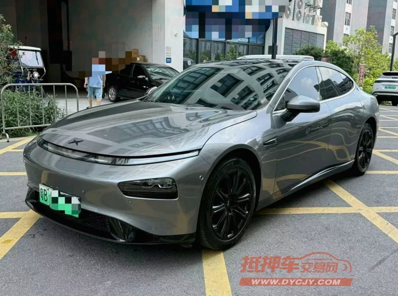 小鹏汽车p7 正面外观三