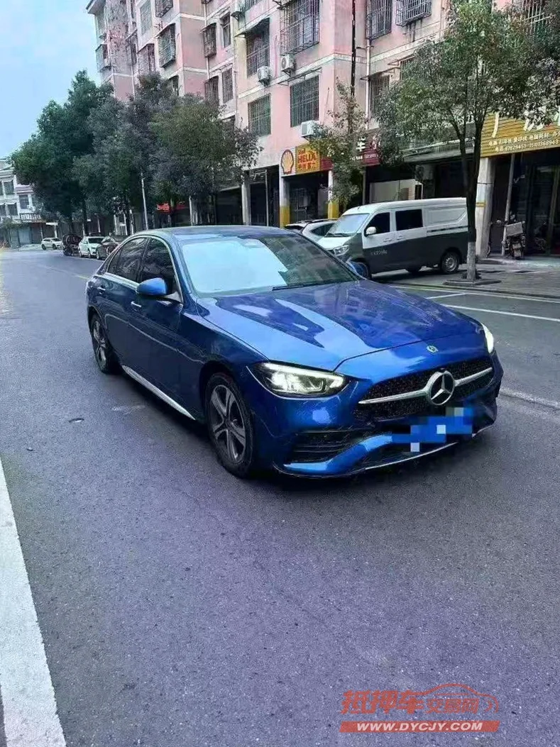奔驰C 正面外观二