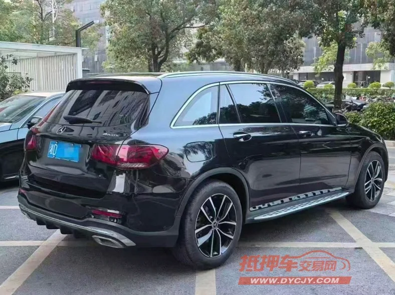 奔驰GLC 驾驶室