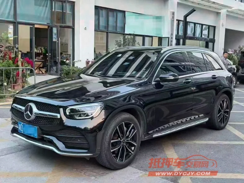 奔驰GLC 正面外观二