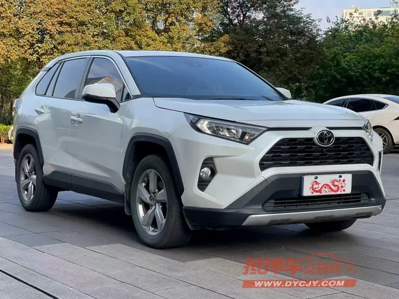 丰田RAV4荣放 正面外观二