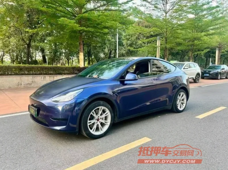 特斯拉MODEL 正面外观二