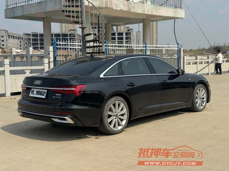 奥迪A6L 后面外观二