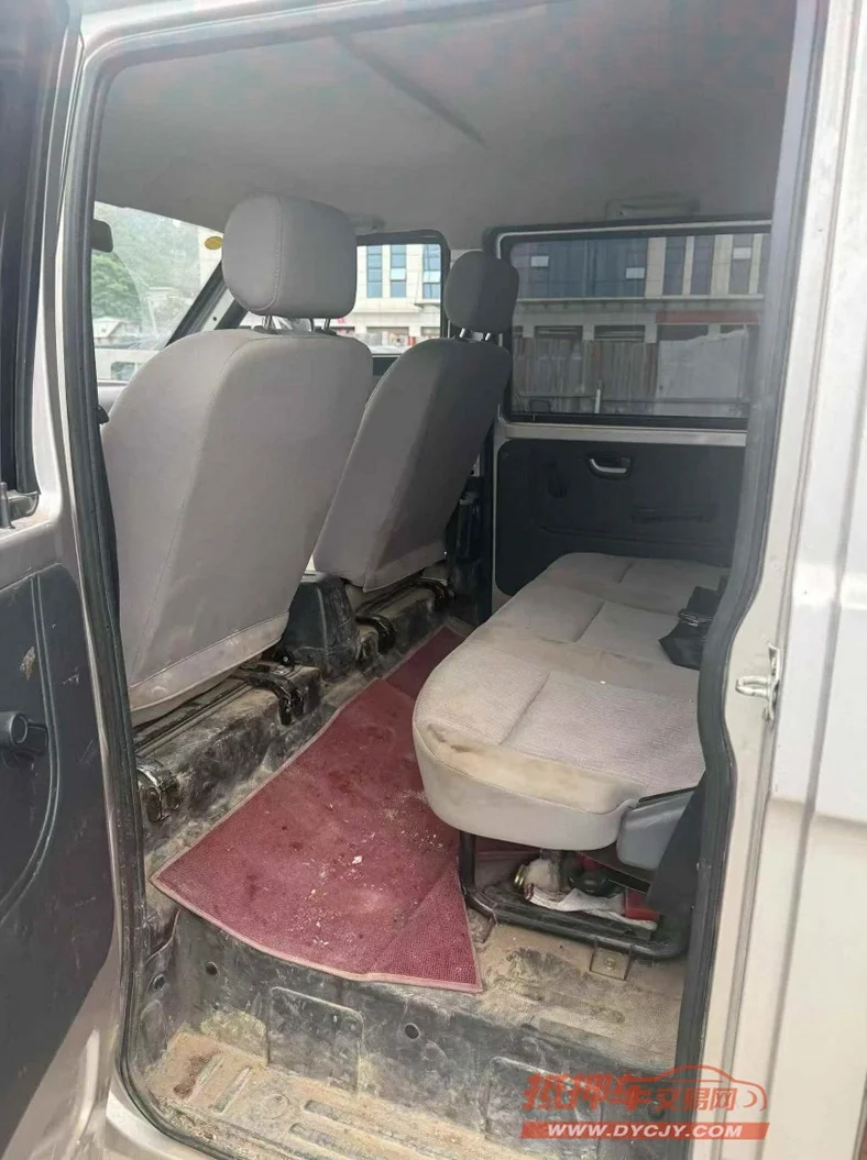 长安汽车跨越王 正面外观三