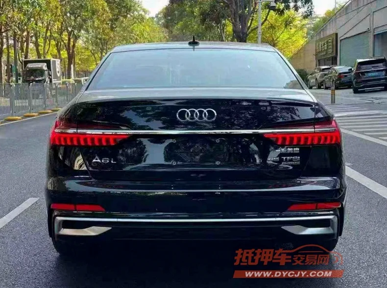 奥迪A6L 驾驶室