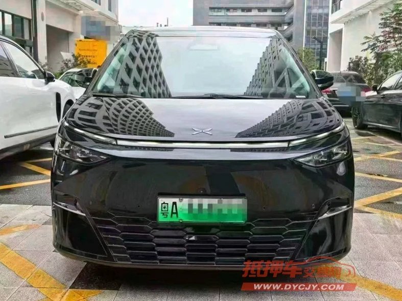 2025款 小鹏汽车 X9 | 深圳