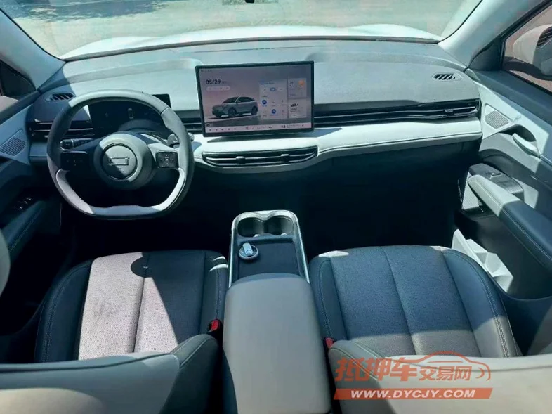 奔腾悦意 后面外观一