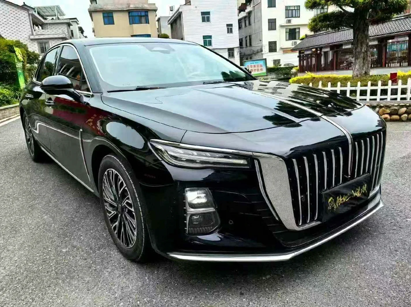 红旗H5 正面外观三