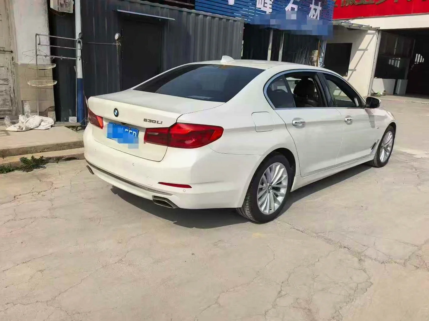 宝马5系 正面外观三