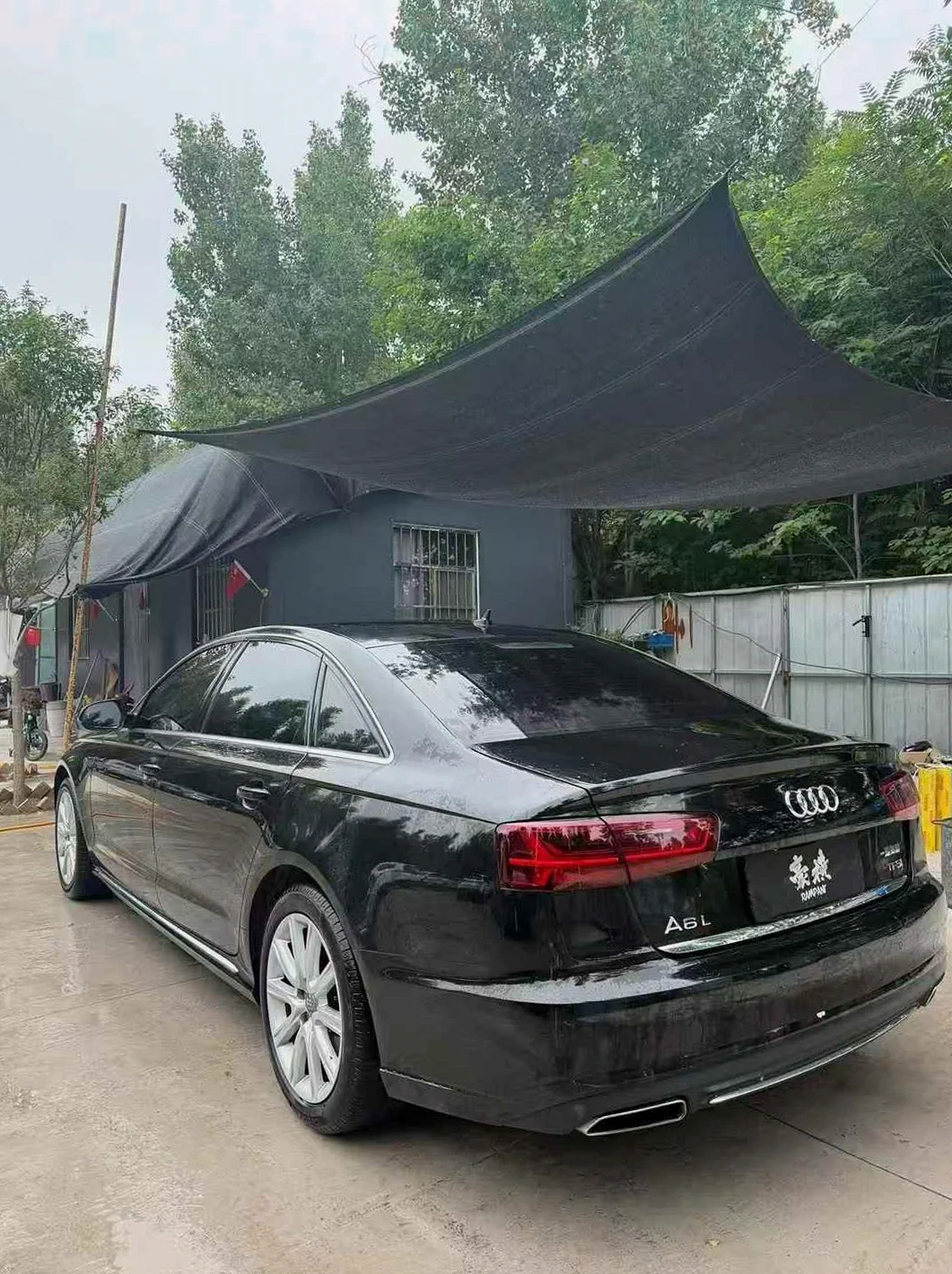 奥迪A6L 后面外观三