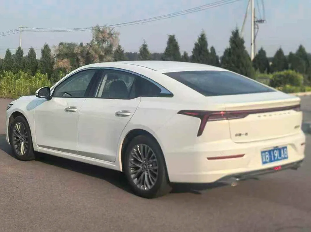 奔腾B70 驾驶室
