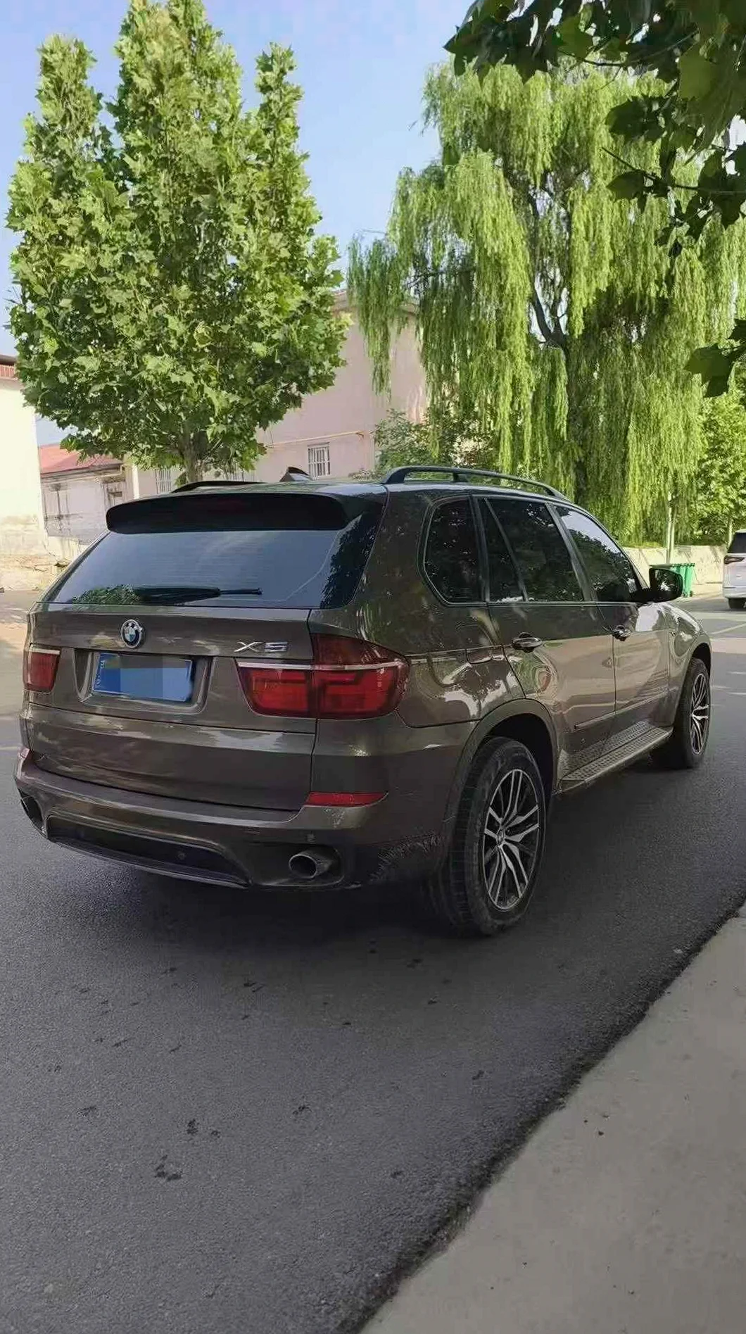 宝马X5 后面外观二
