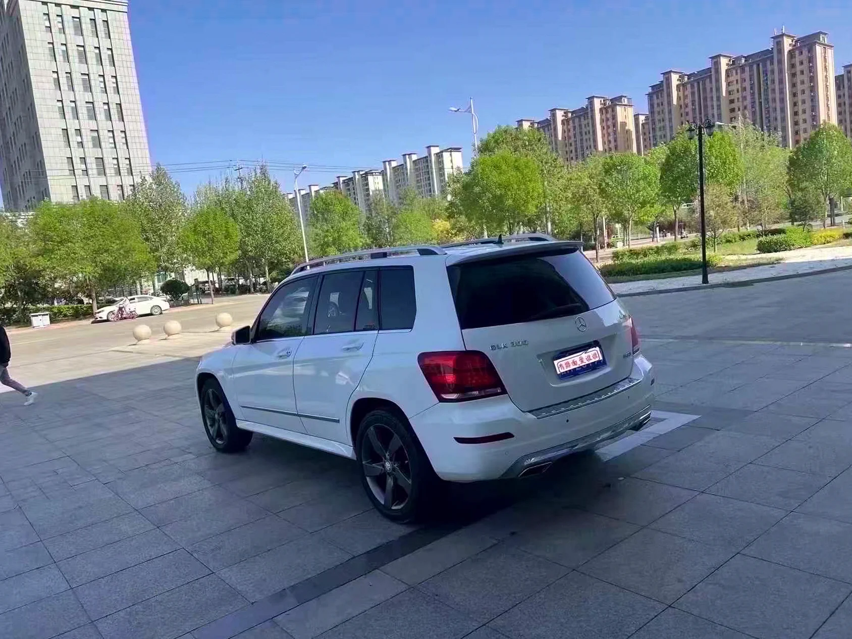 奔驰GLK 后面外观一