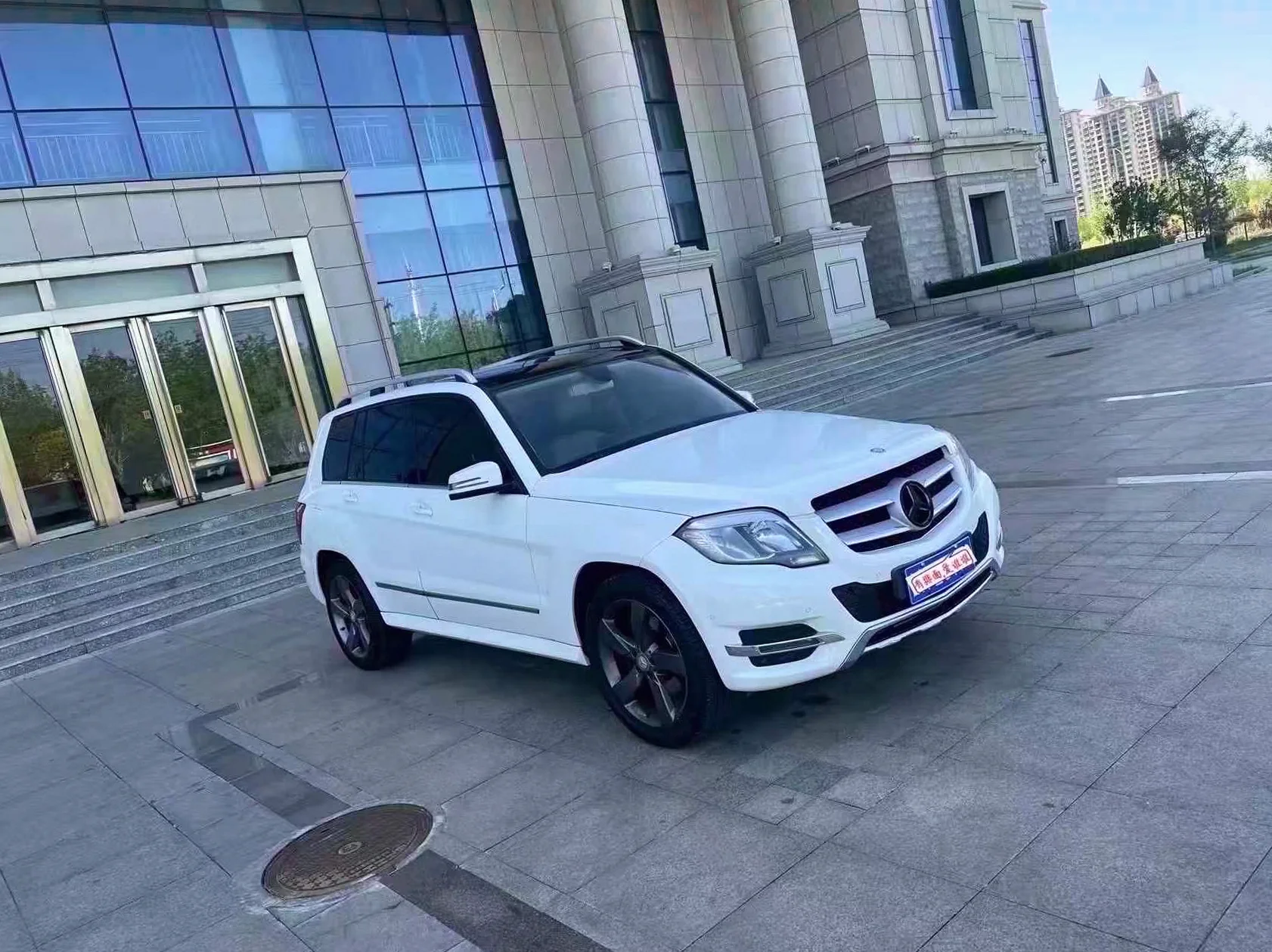 奔驰GLK 正面外观三