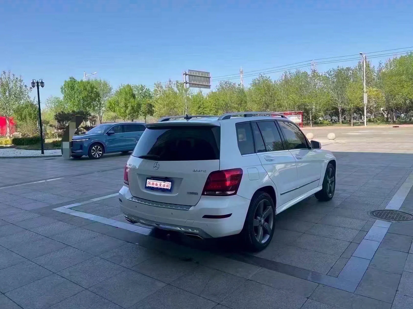 奔驰GLK 后面外观三