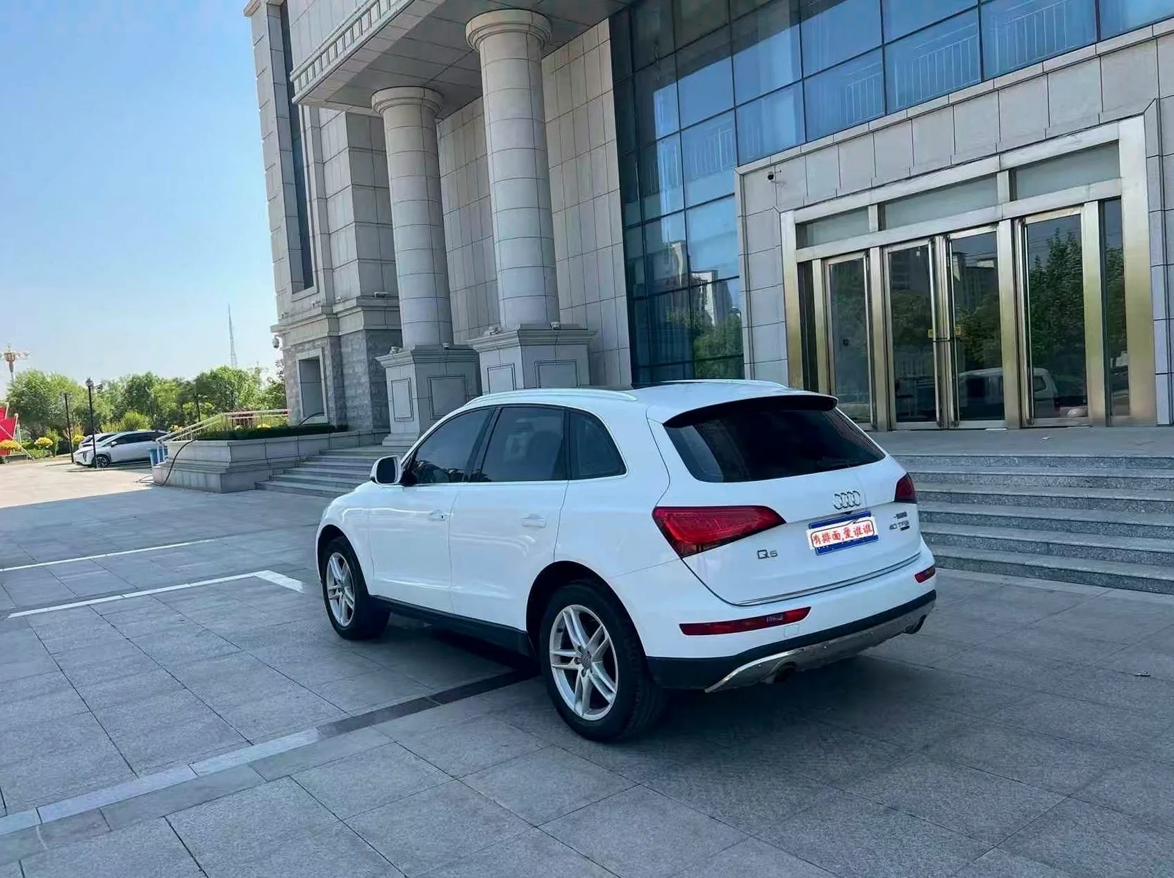 奥迪Q5 后面外观二
