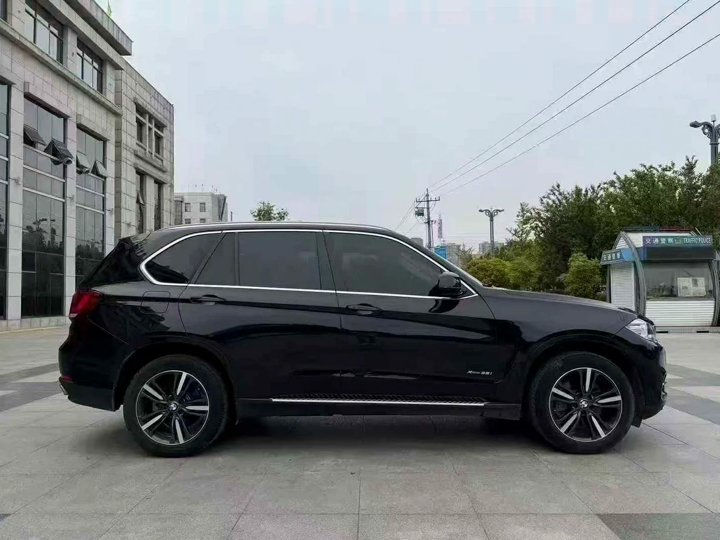 宝马X5 正面外观三