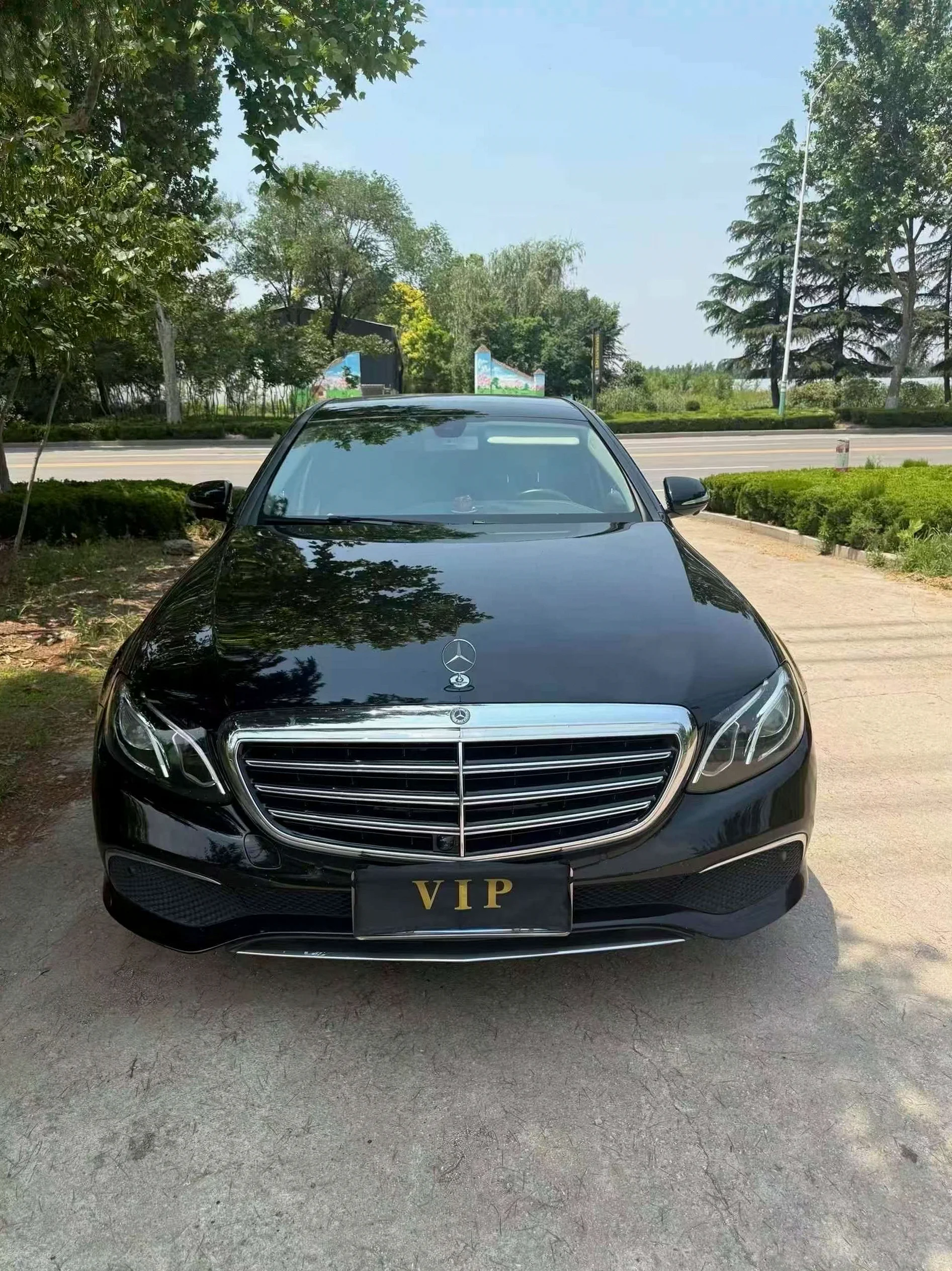 18年奔驰E300L 黑色
