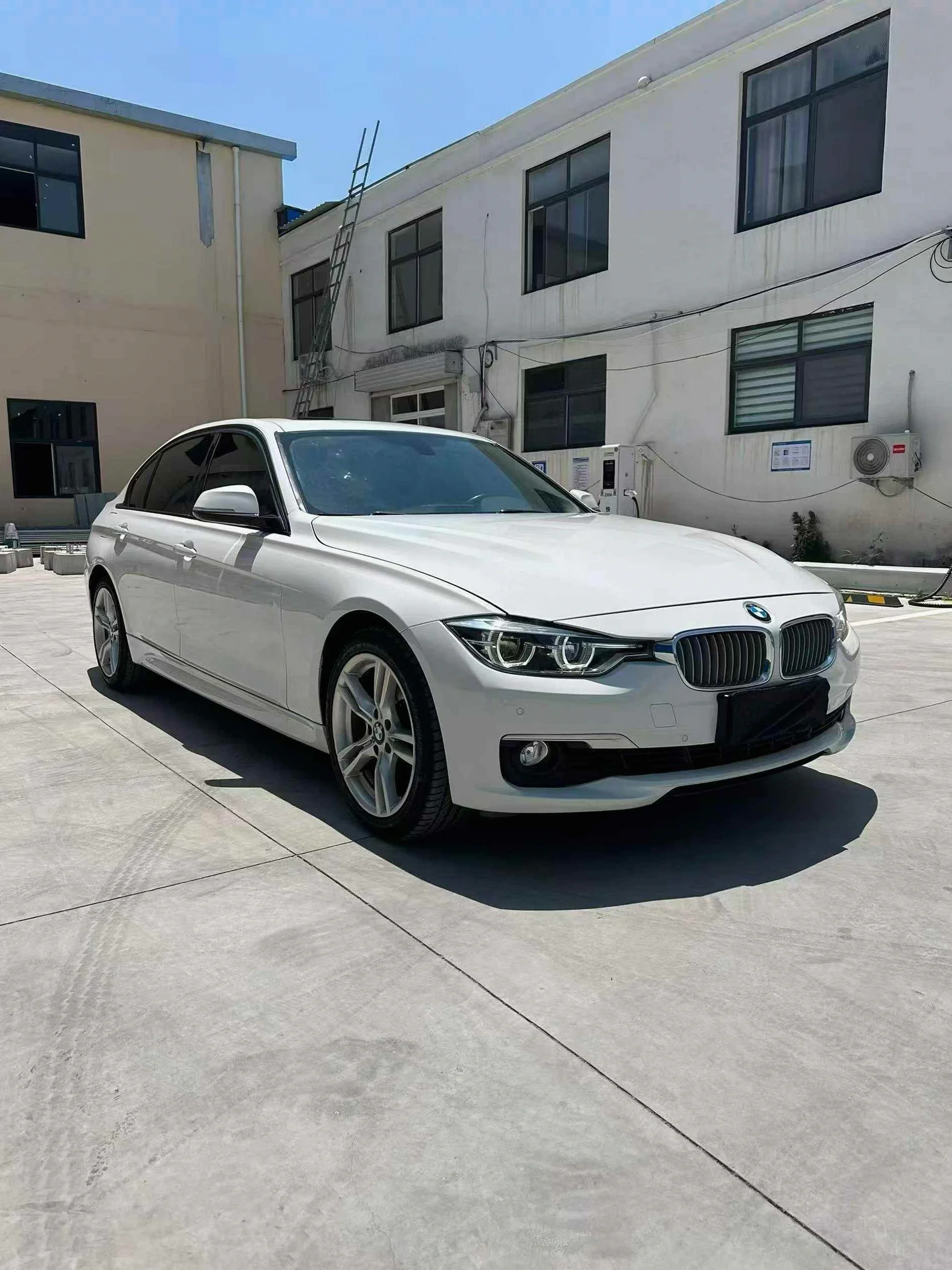 19年宝马320Li