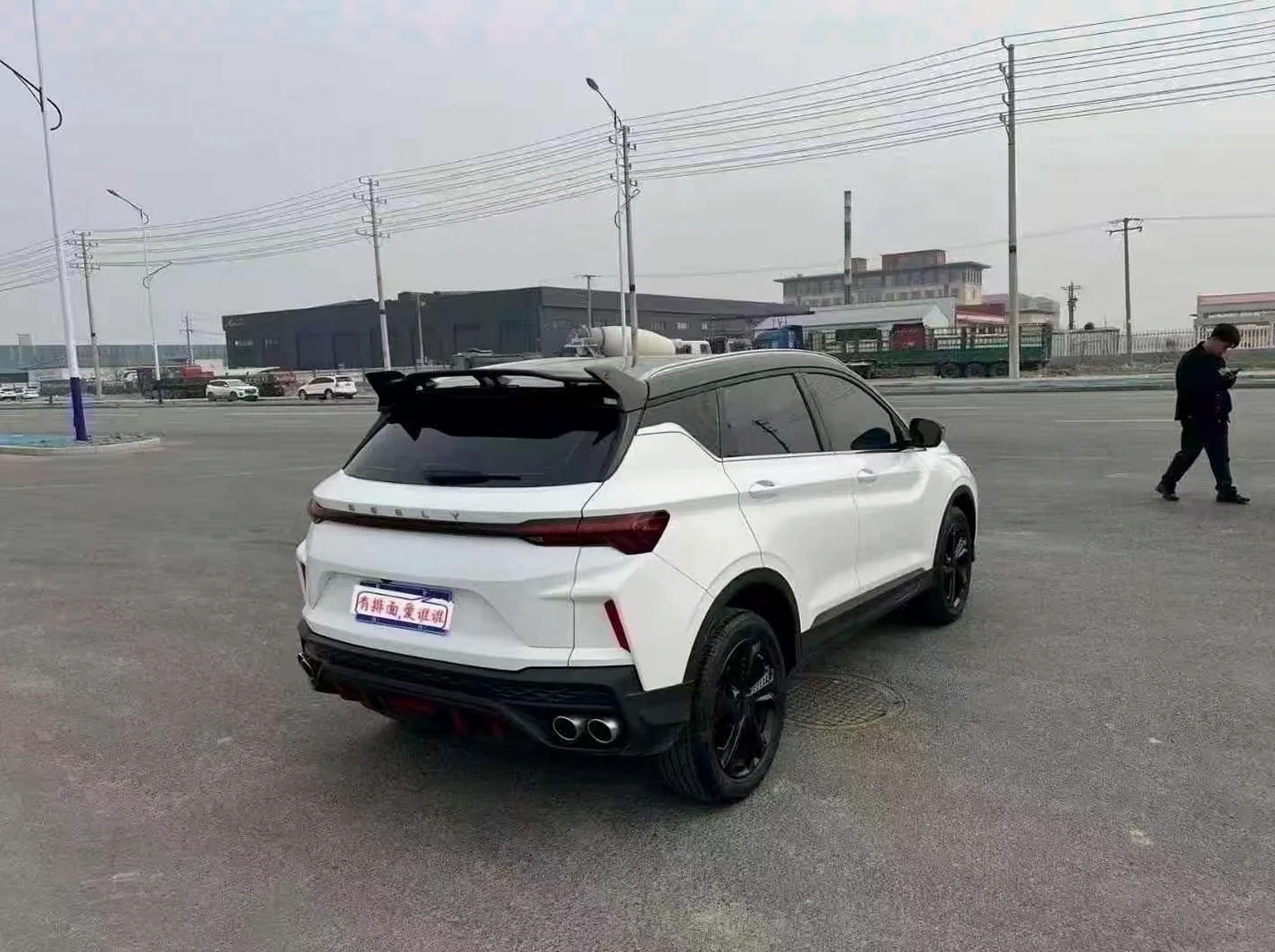 吉利缤越 后面外观三