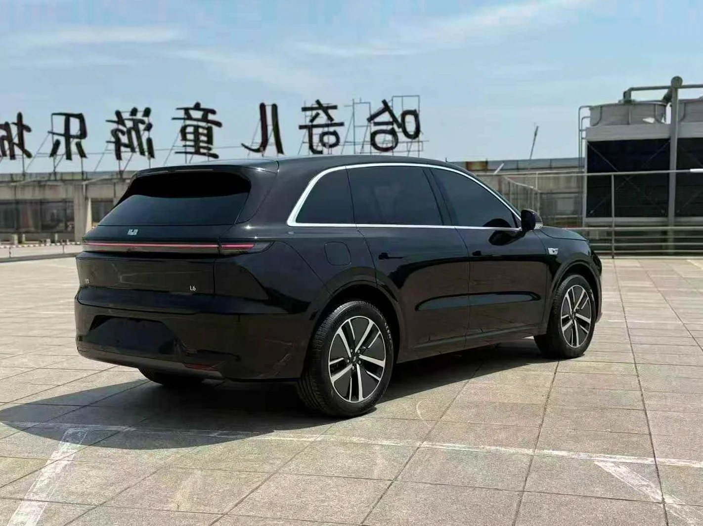 理想L6 内饰后排