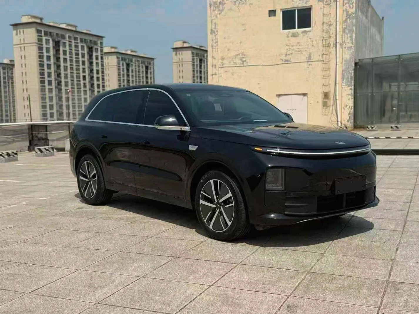 理想L6 正面外观二