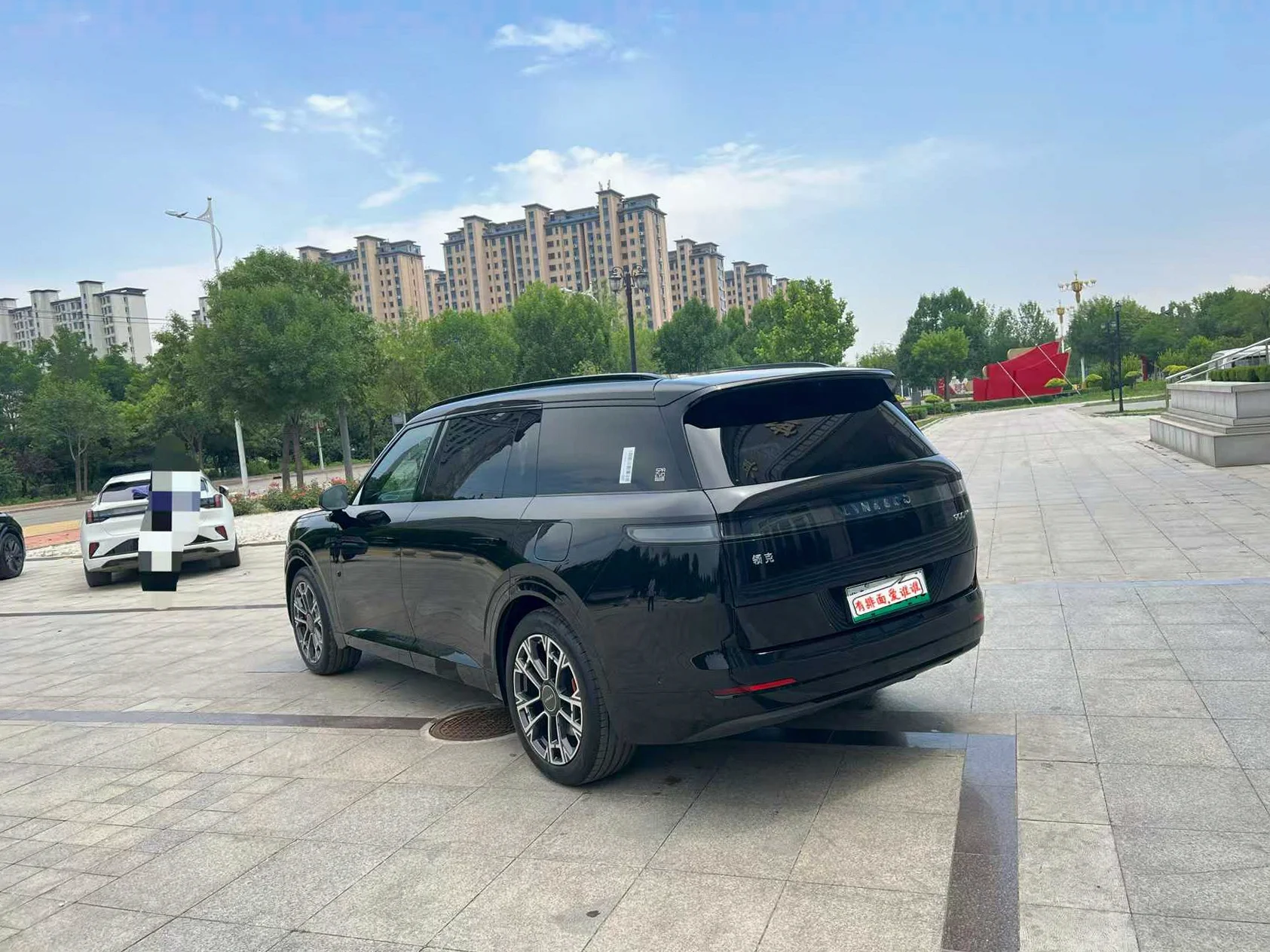 领克900 后面外观一