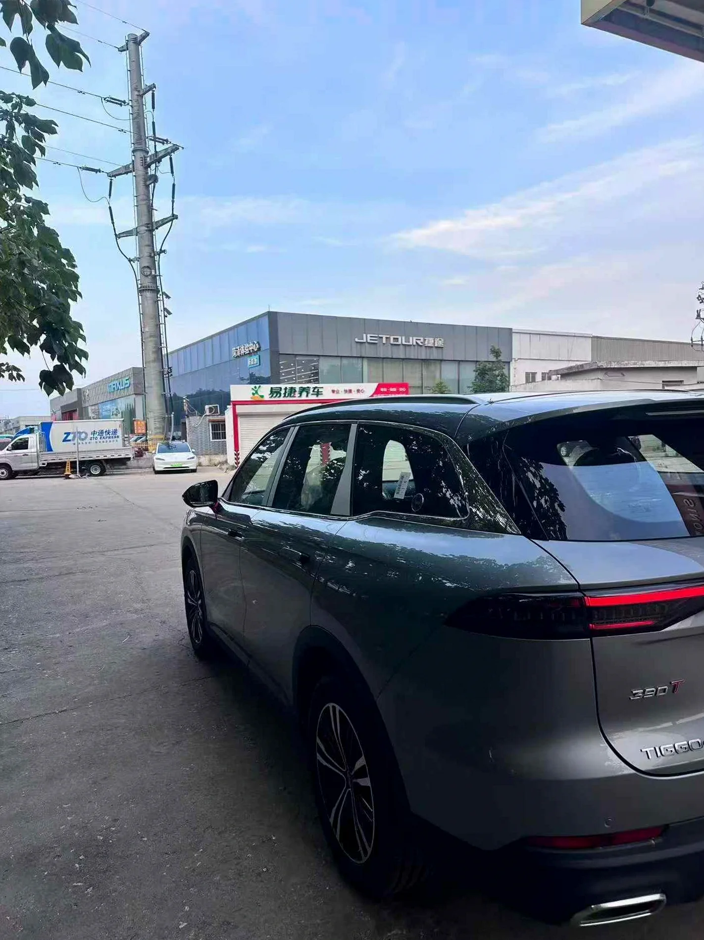 奇瑞瑞虎 后面外观一