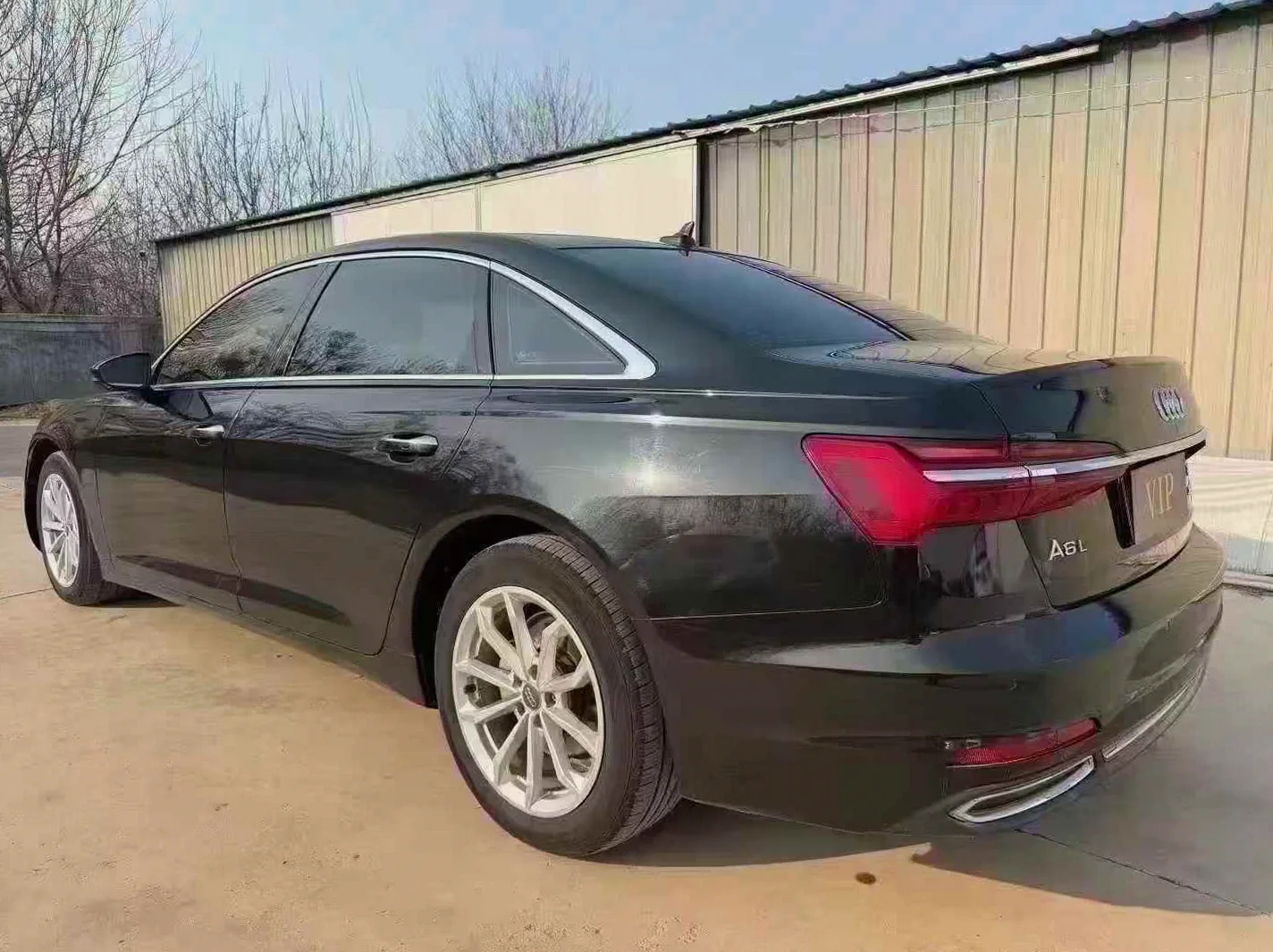 奥迪A6L 后面外观三