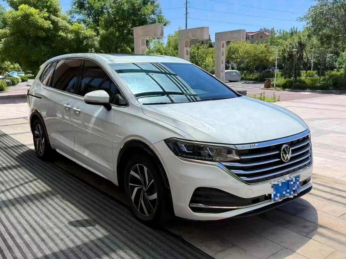 大众威然 正面外观三