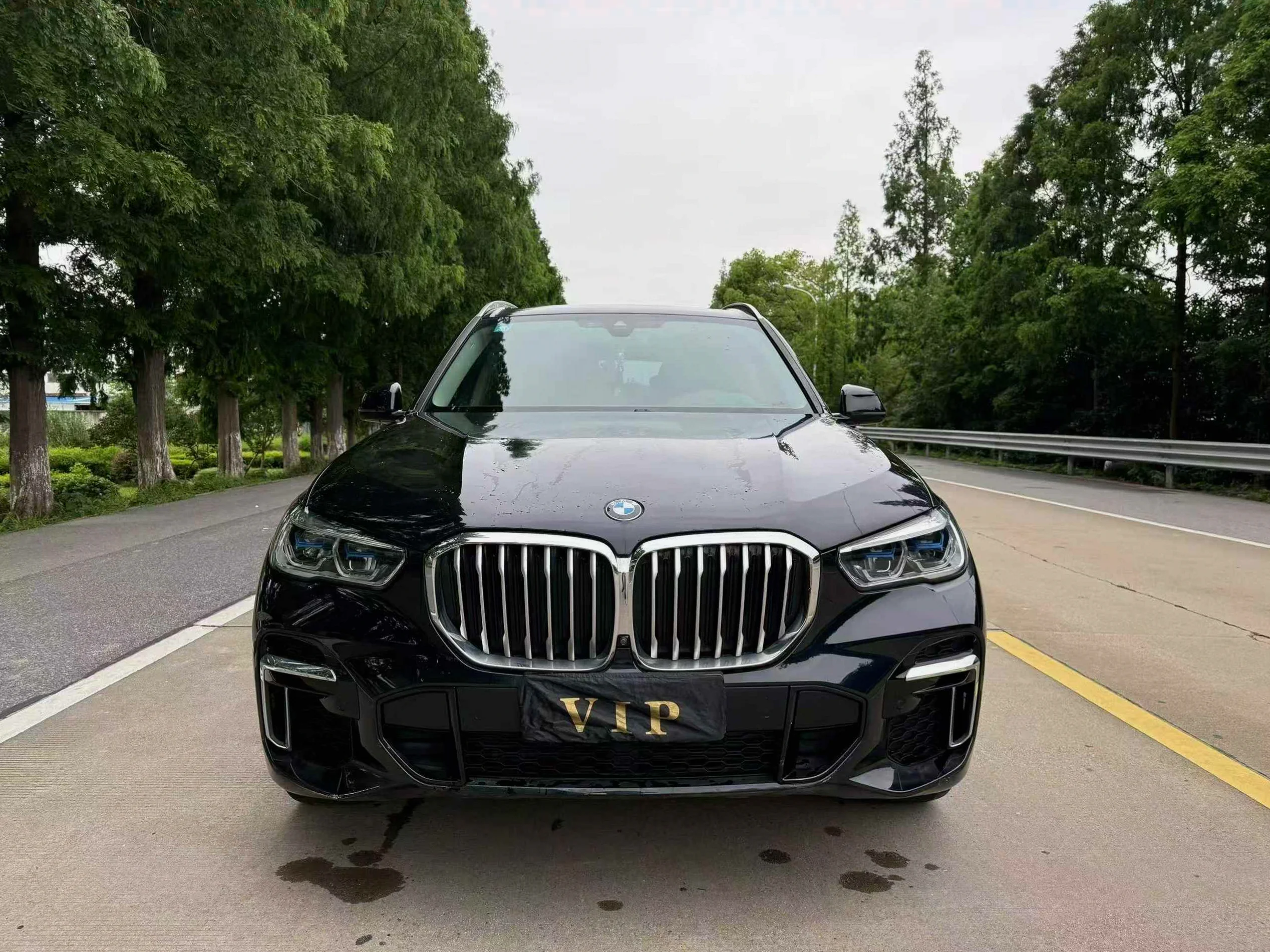 2023款 宝马X5 xDrive40Li M运动曜夜套装
