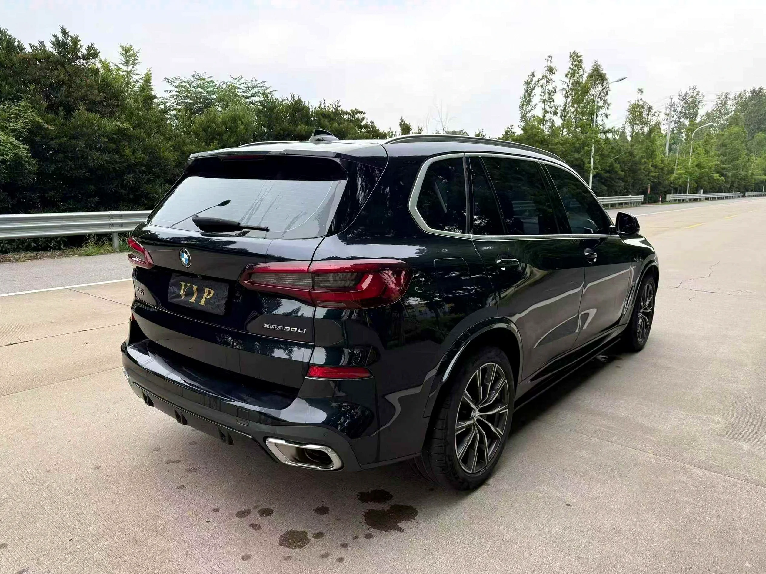 宝马X5 后面外观二