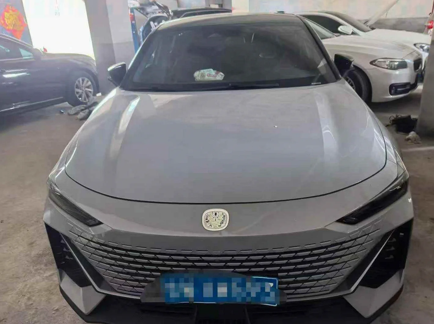 23年长安UNI-V 1.5T尊贵型