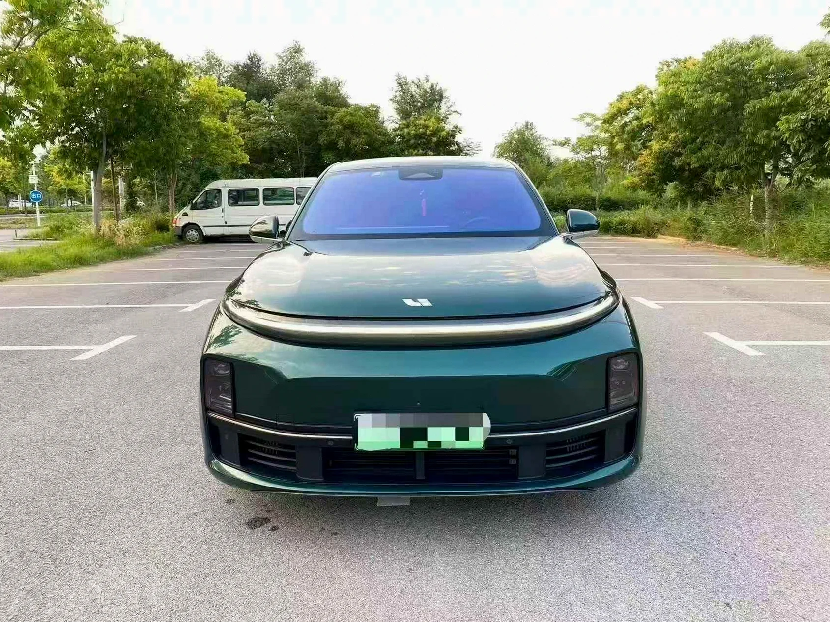 理想L7 正面外观二