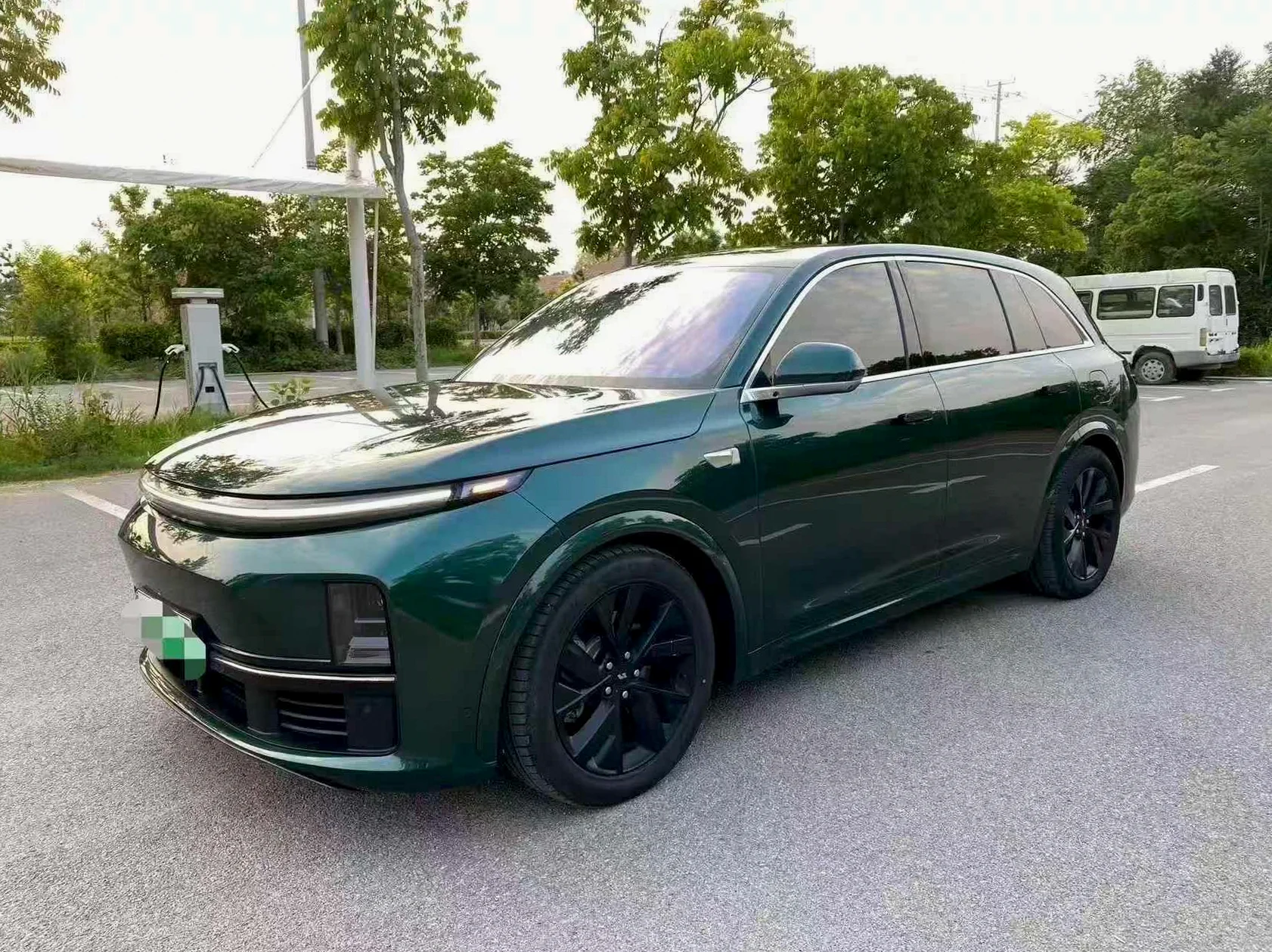 理想L7 正面外观三