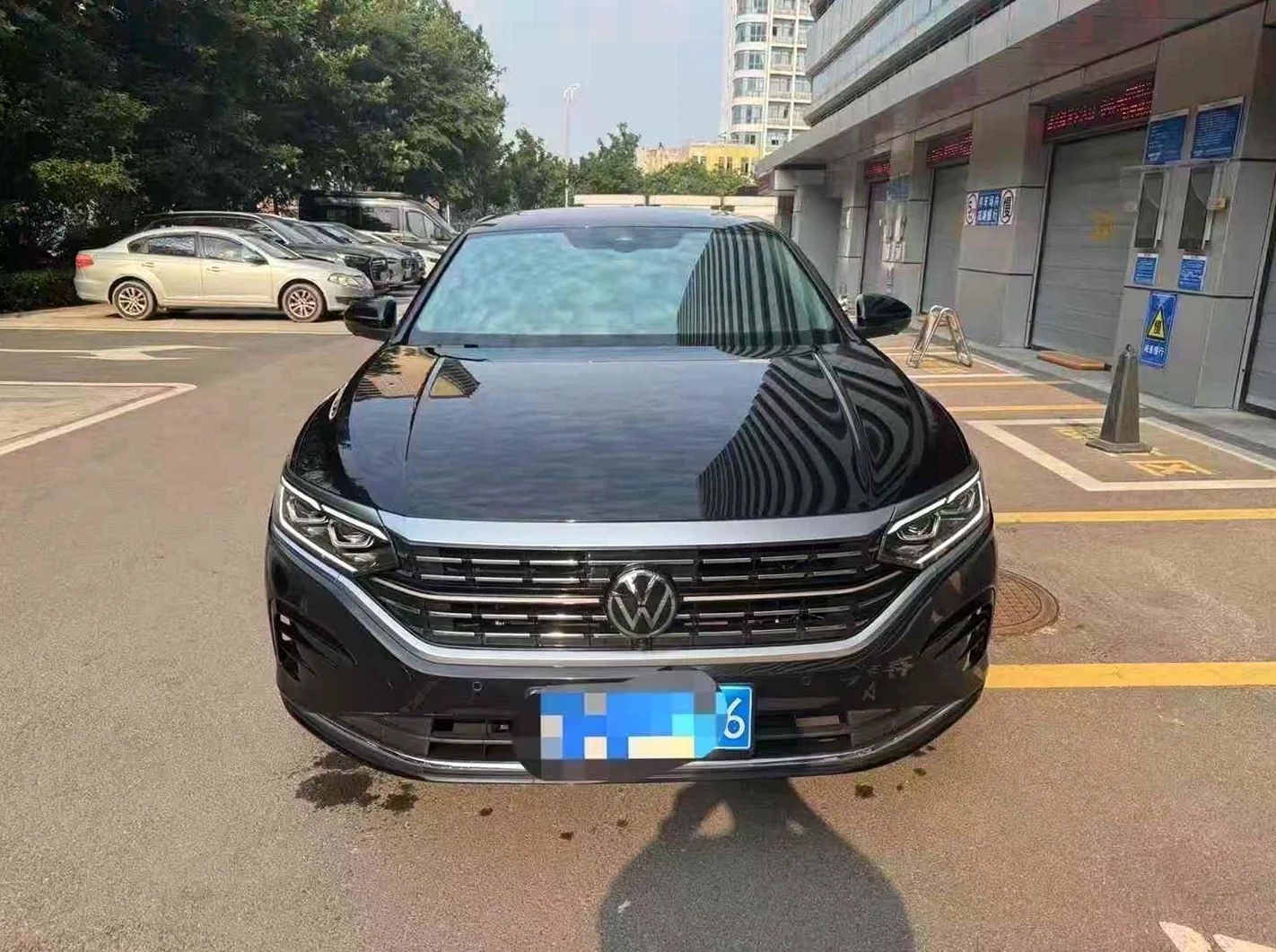 大众帕萨特 正面外观二