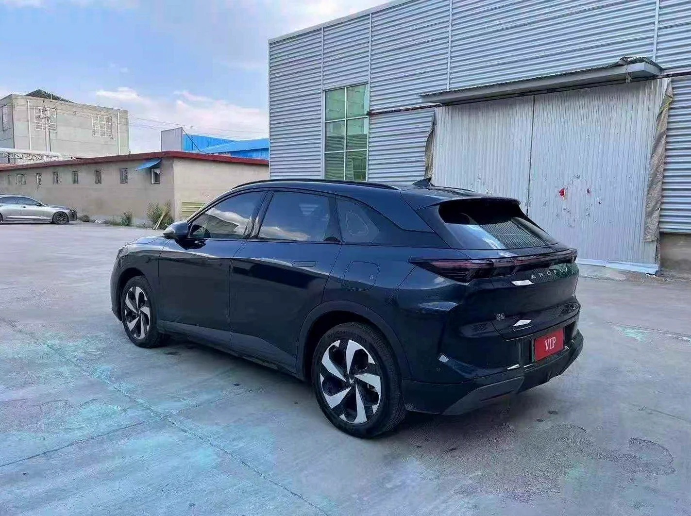 极狐汽车阿尔法 后面外观二