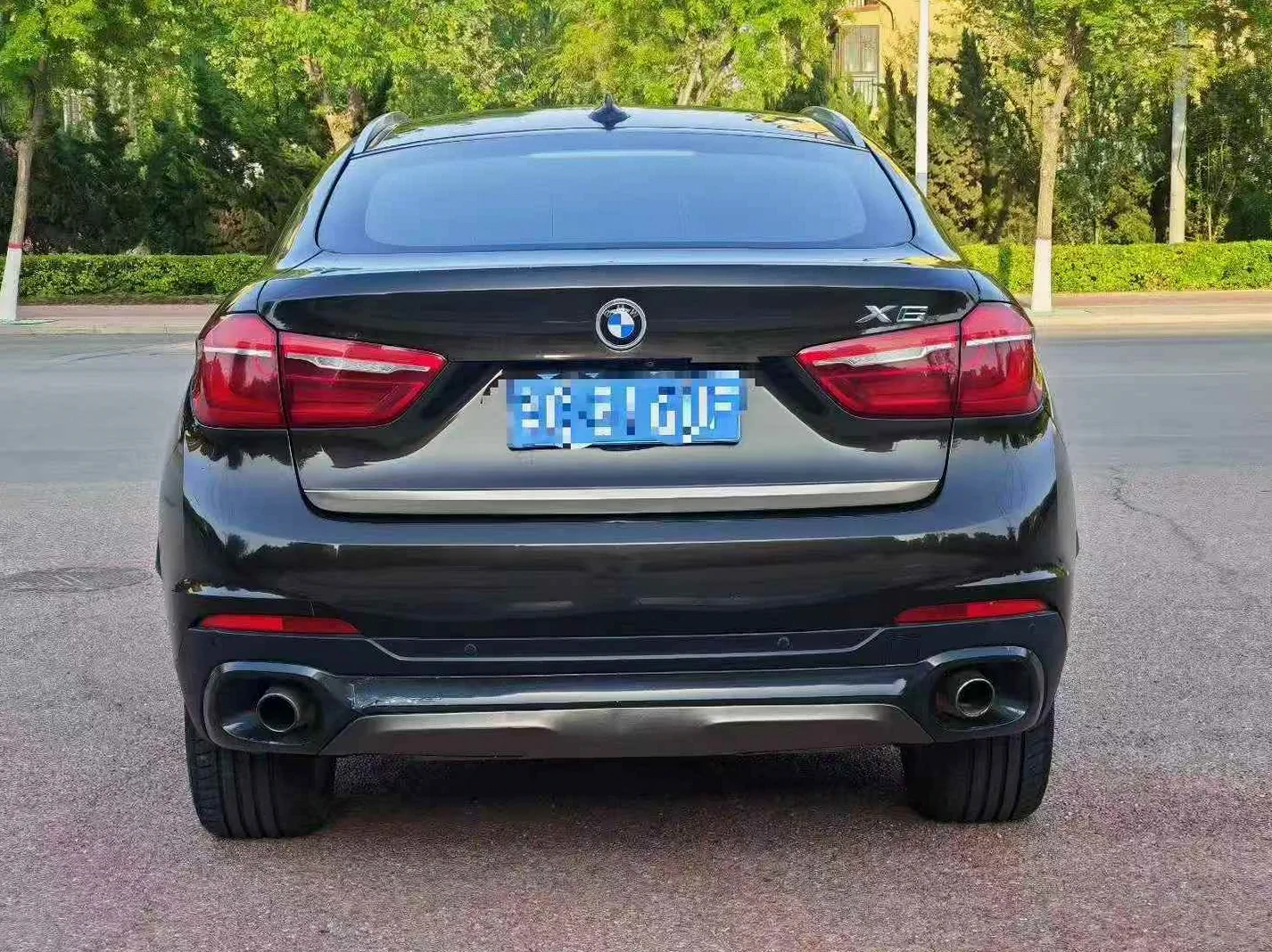 宝马X6 后面外观二