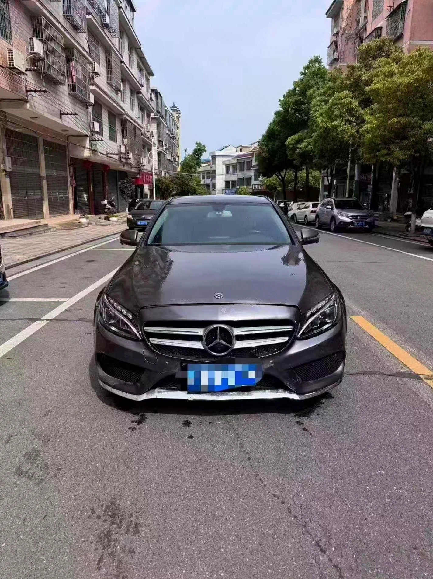 奔驰C 正面外观二
