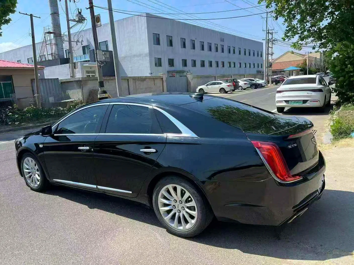 凯迪拉克XTS 后面外观一