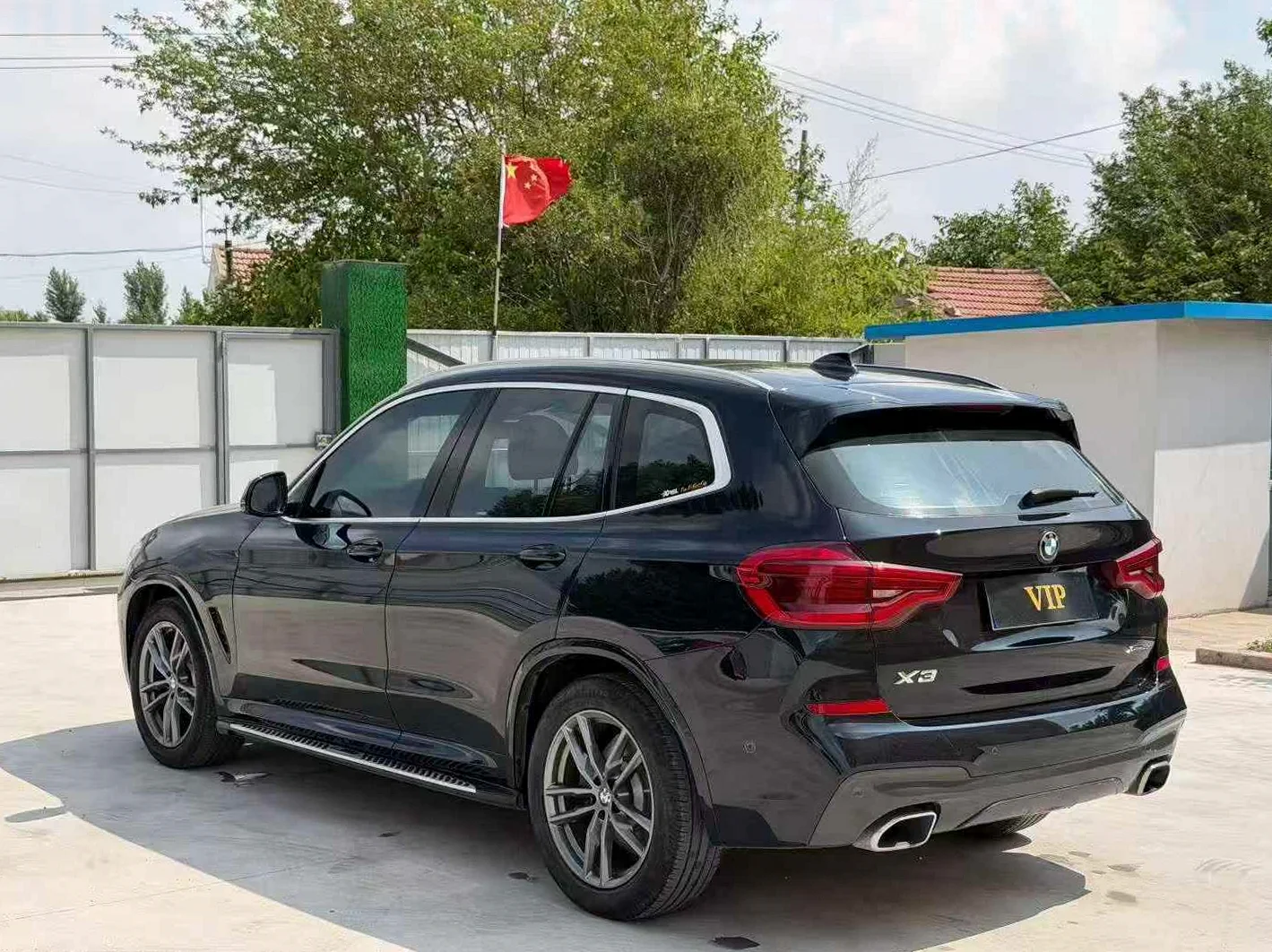 宝马X3 后面外观三