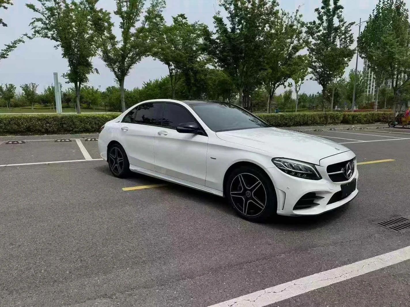 奔驰C 正面外观三