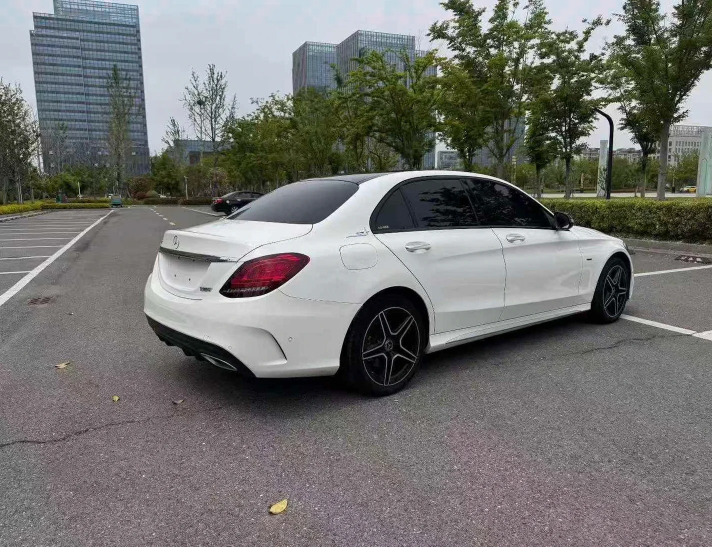 奔驰C 后面外观三